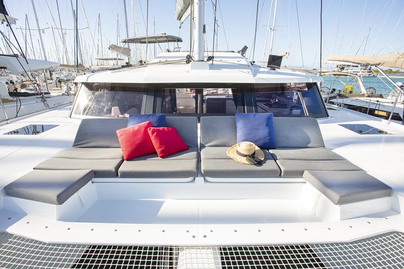Book yachts online - catamaran - Elba 45 - Ambrosia - rent