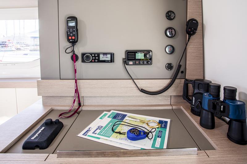 Book yachts online - catamaran - Elba 45 - Ambrosia - rent