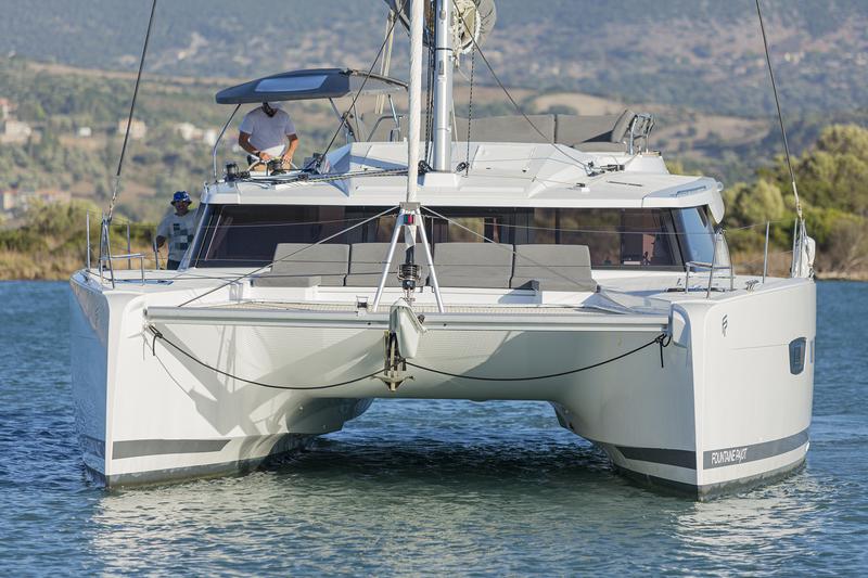 Book yachts online - catamaran - Elba 45 - Ambrosia - rent