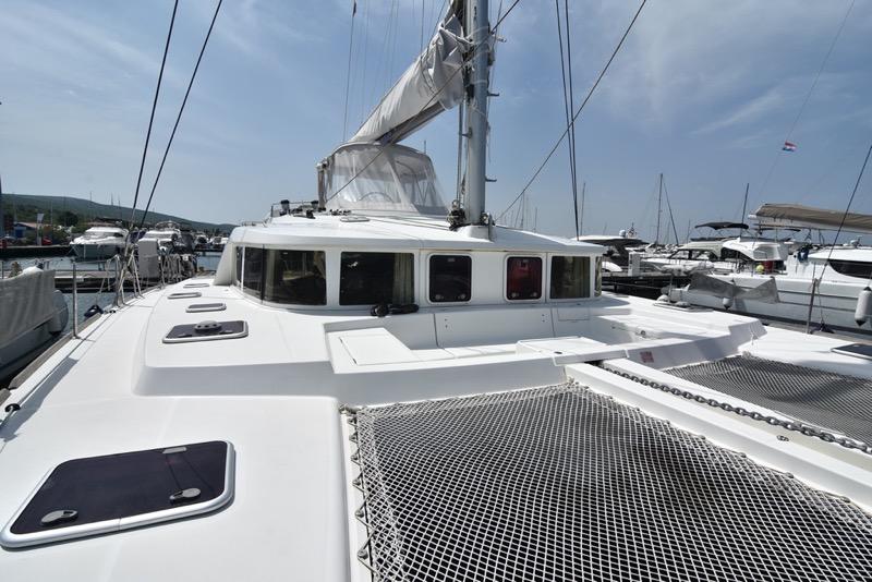 Book yachts online - catamaran - Lagoon 440 (4+2 cab) - OCEANUS - rent
