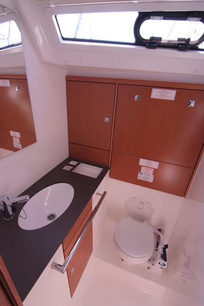 Book yachts online - sailboat - Bavaria Cruiser 46 - GARBIN - rent
