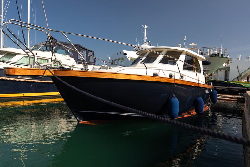 Book yachts online - motorboat - Adria Mare 38 - PAOLA - rent