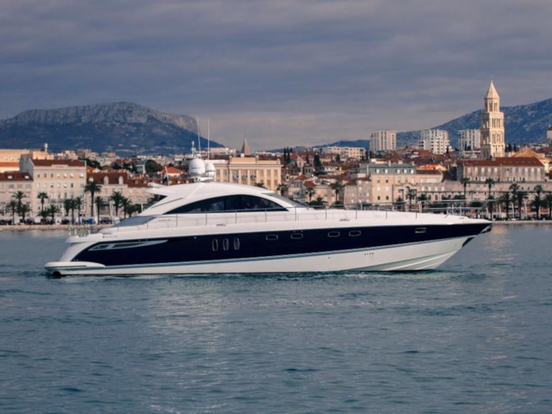Book yachts online - motorboat - Fairline Targa 62 - Duje I - rent