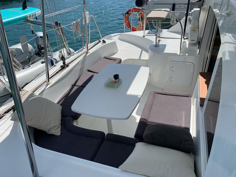 Book yachts online - catamaran - Lagoon 380 - GOA 3 - rent