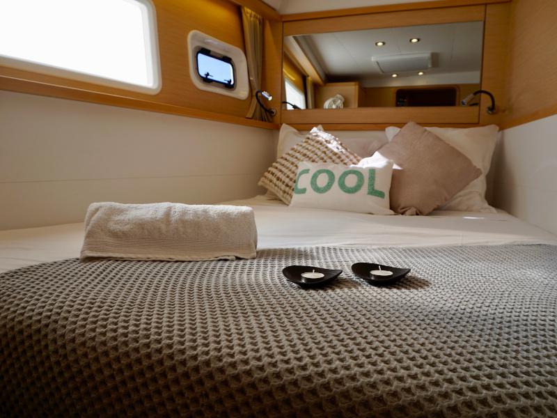 Book yachts online - catamaran - Lagoon 450 Sport - Ocean Dreams - rent