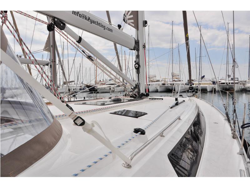 Book yachts online - sailboat - Bavaria  C42 - Melia - rent