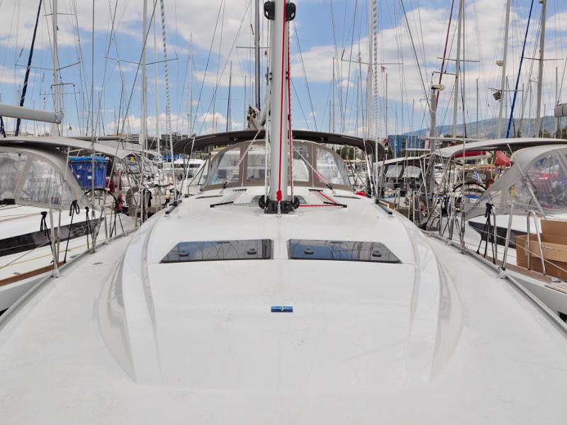 Book yachts online - sailboat - Bavaria  C42 - Melia - rent