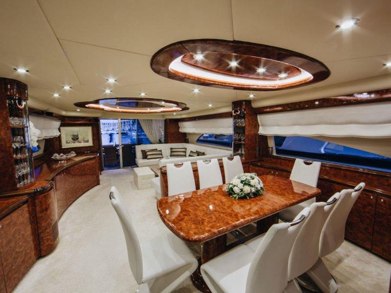 Book yachts online - motorboat - Amer 86 - LADY LONA - rent