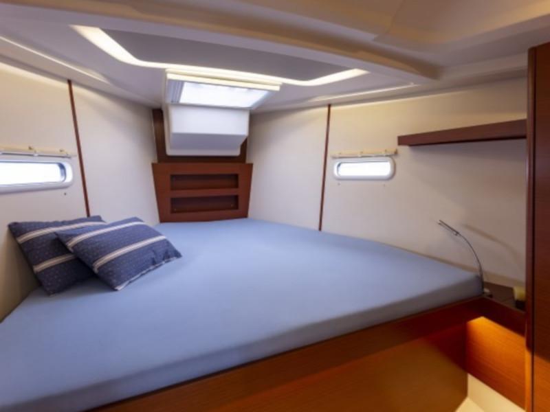 Book yachts online - sailboat - Hanse 388 - Tadeja - rent