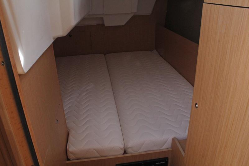 Book yachts online - sailboat - Oceanis 35.1 - LLAMPUGA - rent