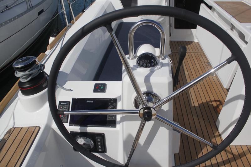 Book yachts online - sailboat - Oceanis 35.1 - LLAMPUGA - rent