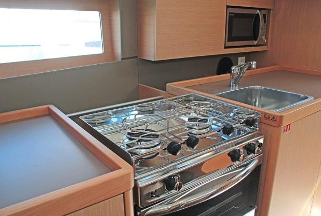 Book yachts online - sailboat - Oceanis 38.1 - New Boat EST - rent