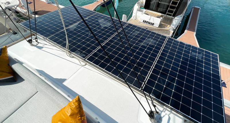 Book yachts online - catamaran - Bali 4.6 5 cabins - WILD BUNCH - rent