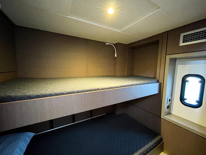 Book yachts online - catamaran - Bali 4.6 5 cabins - WILD BUNCH - rent