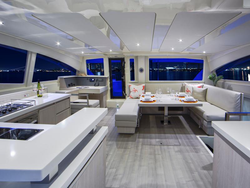 Book yachts online - catamaran - Sunsail 484 - Sunsail 484 (2017) - rent