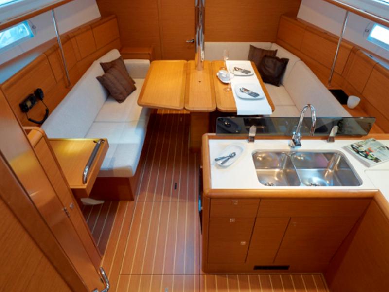 Book yachts online - sailboat - Sunsail 38/2 - Sunsail 38/2 (2017) - rent