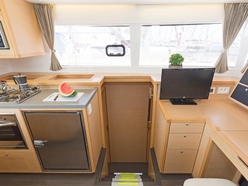 Book yachts online - catamaran - Lagoon 450 - Marmar - rent