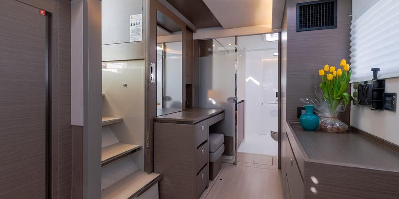 Book yachts online - catamaran - Moorings 5000-5 - Moorings 5000-5 (2018) - rent
