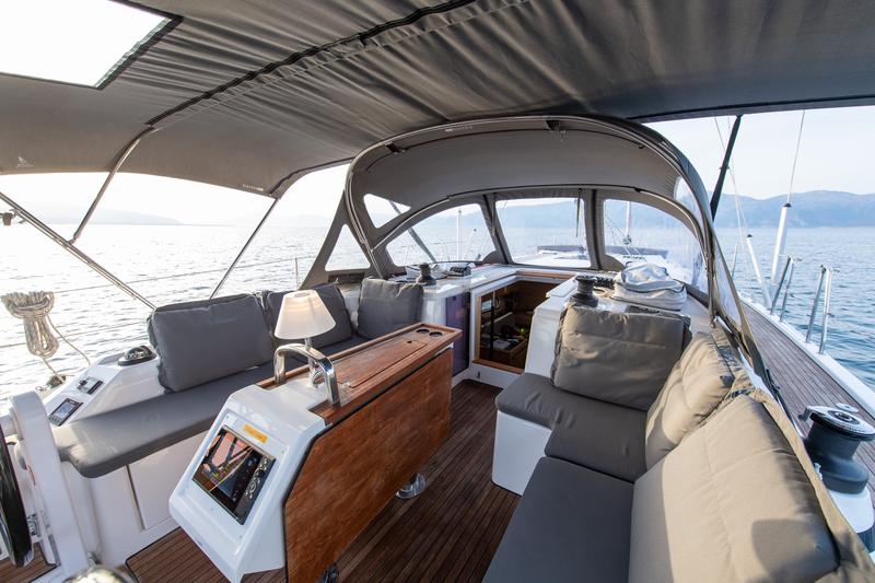 Book yachts online - sailboat - Bavaria C42 - Karpouzi | A/C, Bow Thruster, Full teak deck - rent