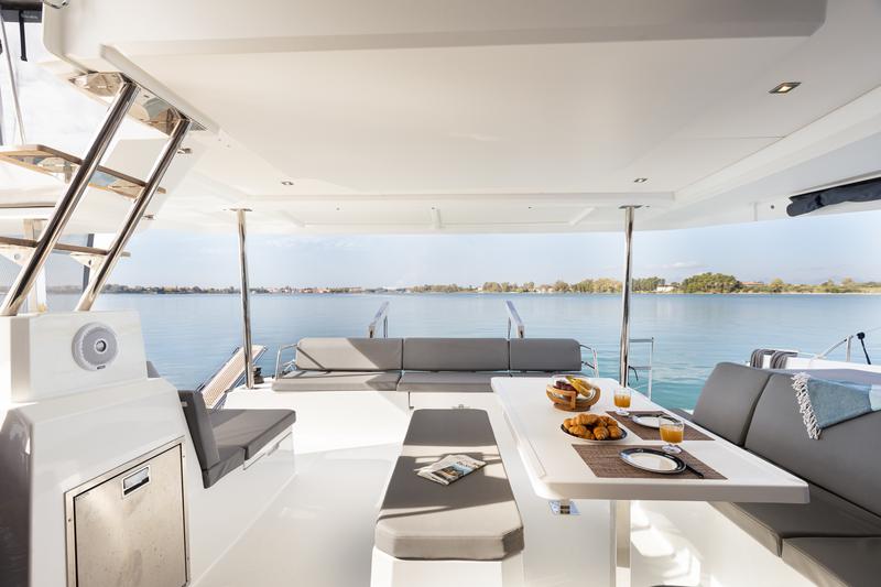 Book yachts online - catamaran - Elba 45 - Vienna Pearl | A/C, Gen, Water-maker, 12 pax - rent