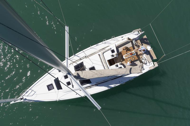 Book yachts online - sailboat - Dufour 430 - Triumph - rent
