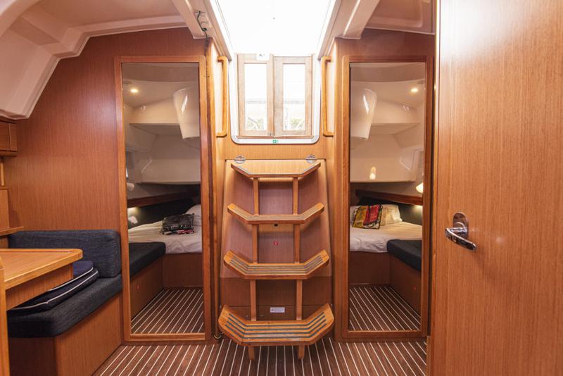Book yachts online - sailboat - Bavaria Cruiser 41 - Libeccio - rent