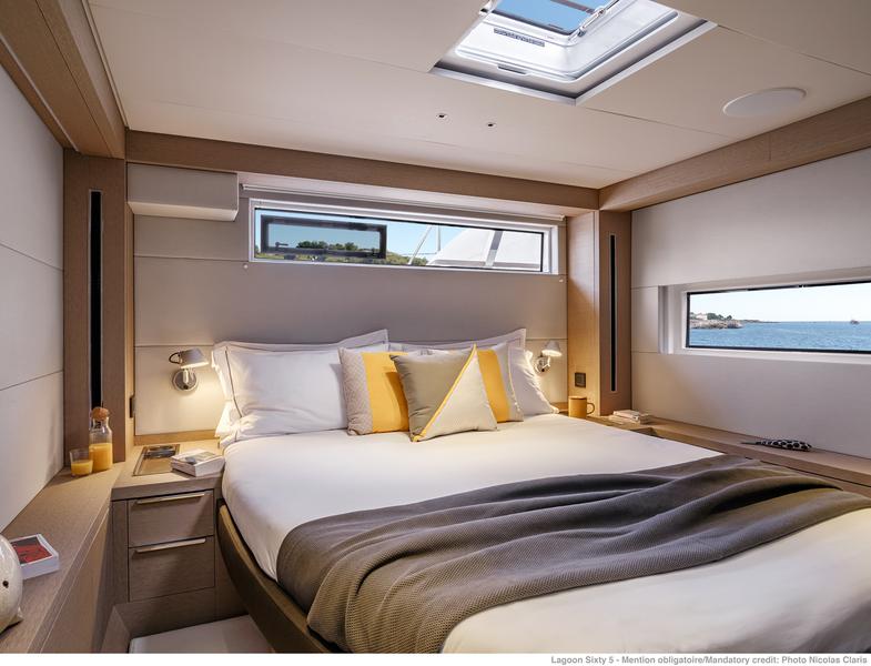 Book yachts online - catamaran - Lagoon Sixty 5 - WHITE CAPS - rent