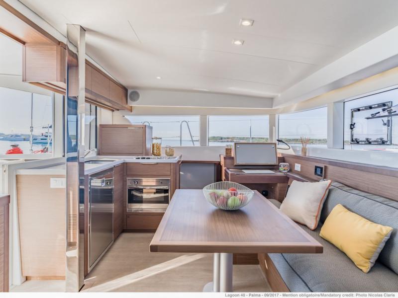 Book yachts online - catamaran - Lagoon 40 (12) - CASSIOPEIA - rent