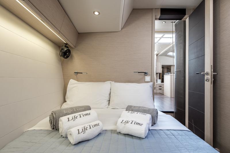 Book yachts online - sailboat - Jeanneau 64 - LIFE TIME - LIFE TIME - rent