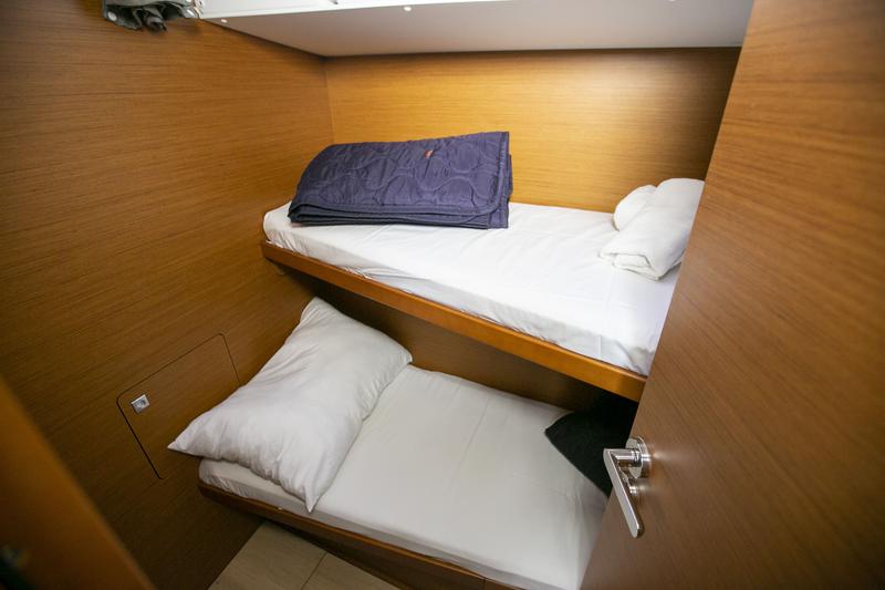 Book yachts online - sailboat - Sun Odyssey 519 -  5 cabs - KALLIROI - rent