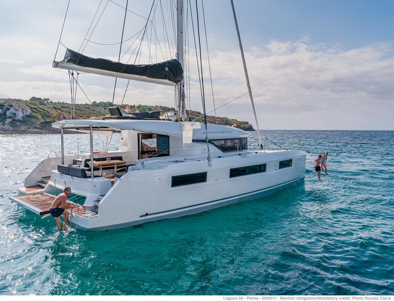Book yachts online - catamaran - Lagoon 50 - ONEIDA 2 - rent