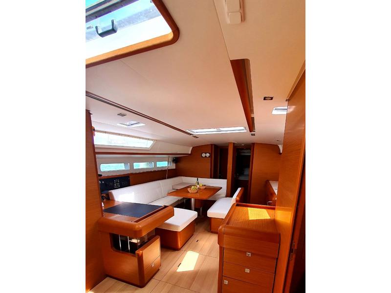Book yachts online - sailboat - Sun Odyssey 519 -  5 cabs - AQUAHOLIC 519 - rent