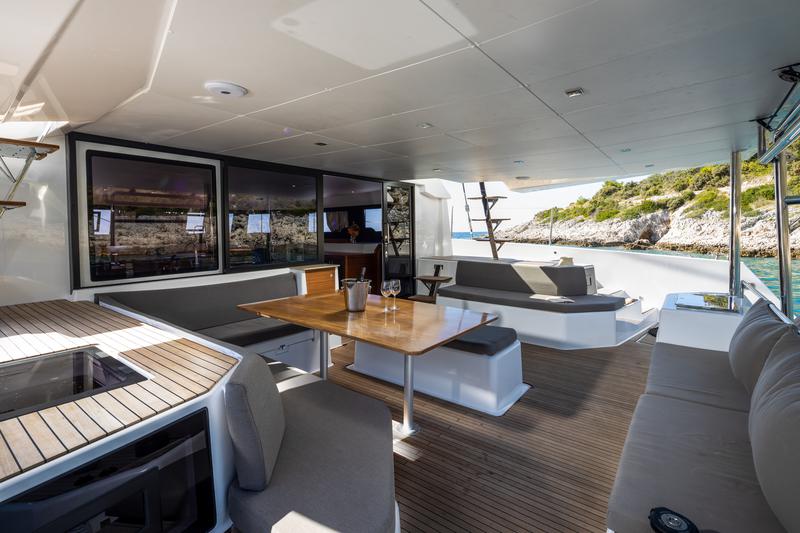 Book yachts online - catamaran - Dufour 48 Catamaran - NOX - rent