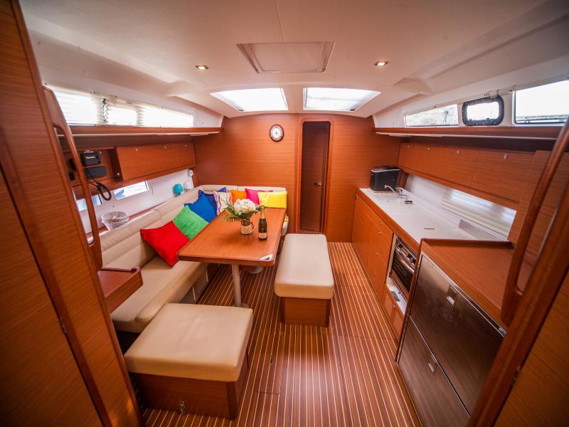 Book yachts online - sailboat - Dufour 460 Grand Large - SULACO - rent