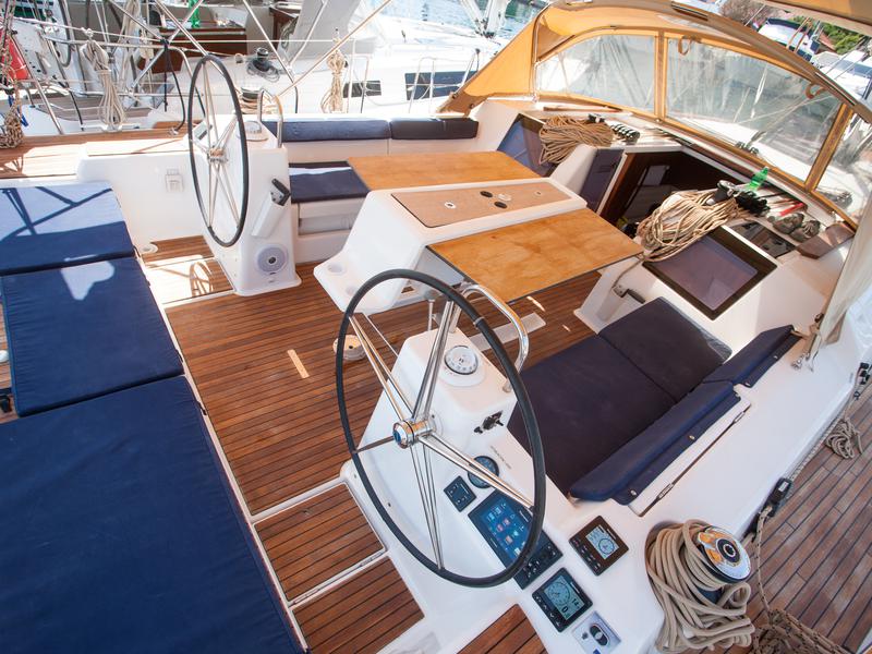 Book yachts online - sailboat - Dufour 460 Grand Large - SULACO - rent