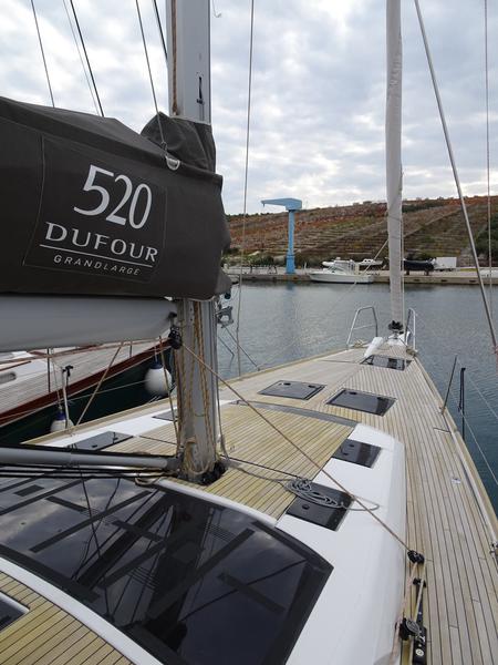 Book yachts online - sailboat - Dufour 520 GL - NOTUS - rent