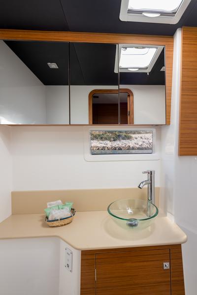 Book yachts online - catamaran - Dufour 48 Catamaran - PAX - rent