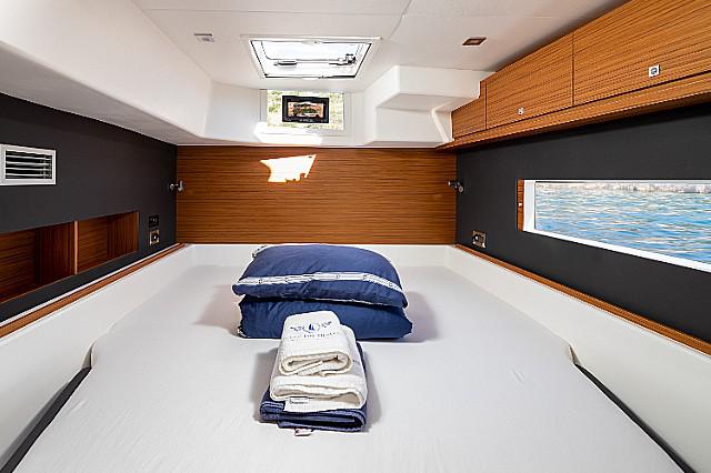 Book yachts online - catamaran - Dufour 48 Catamaran - AVE - rent