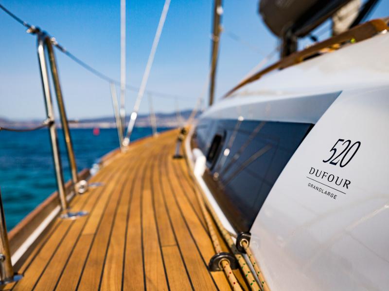 Book yachts online - sailboat - Dufour 520 GL - EURUS - rent