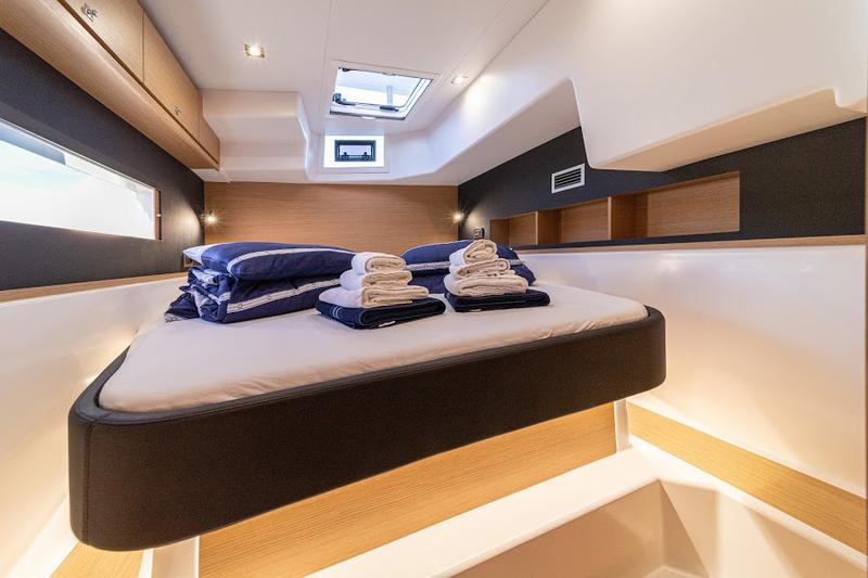 Book yachts online - catamaran - Dufour 48 Catamaran - YAM - rent