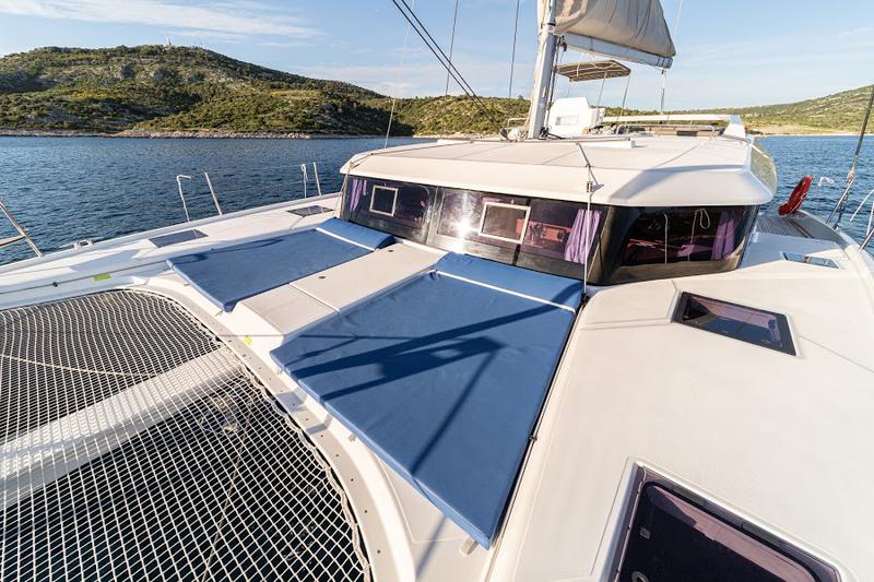 Book yachts online - catamaran - Dufour 48 Catamaran - YAM - rent