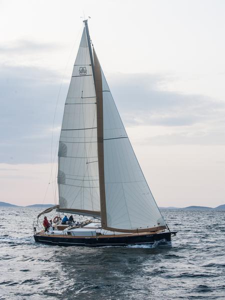 Book yachts online - sailboat - Dufour 460 Grand Large - NOSTROMO - rent