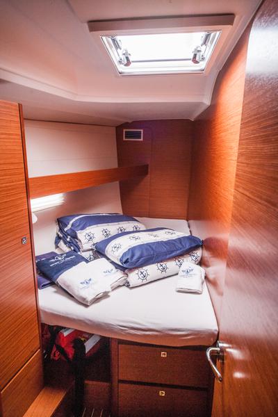 Book yachts online - sailboat - Dufour 460 Grand Large - NOSTROMO - rent