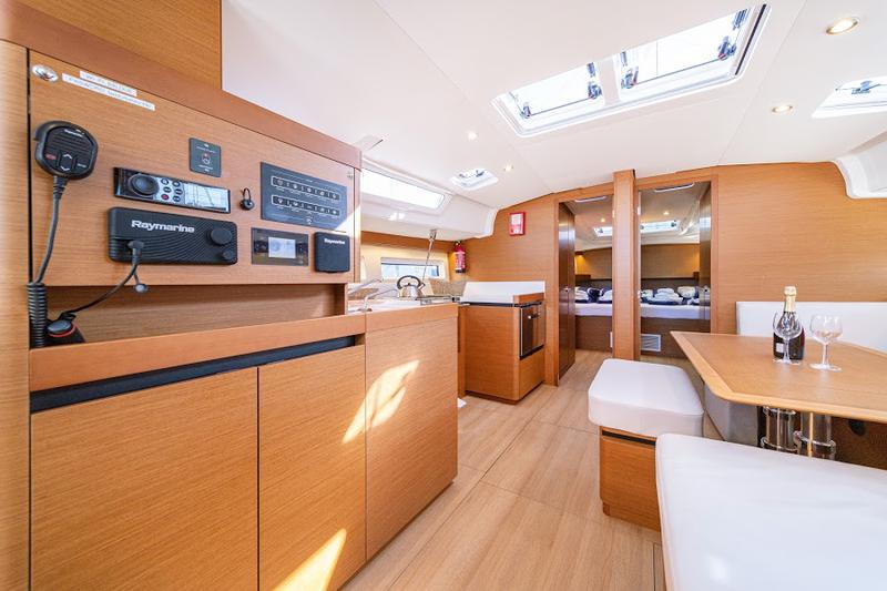 Book yachts online - sailboat - Sun Odyssey 490 - BALDUR - rent