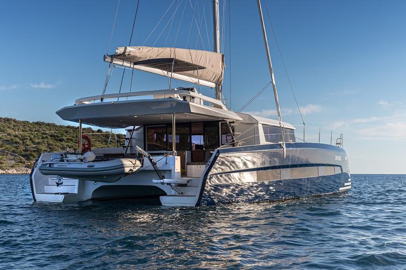Book yachts online - catamaran - Dufour 48 Catamaran - ROY - rent