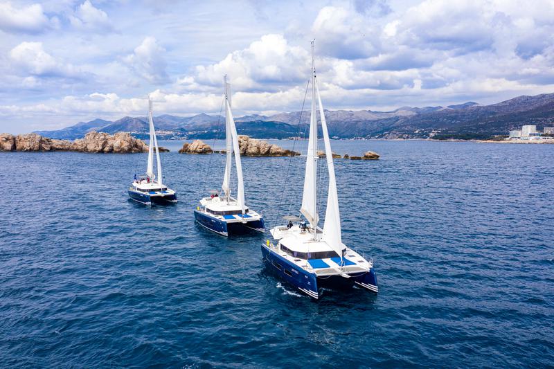 Book yachts online - catamaran - Dufour 48 Catamaran - ROY - rent