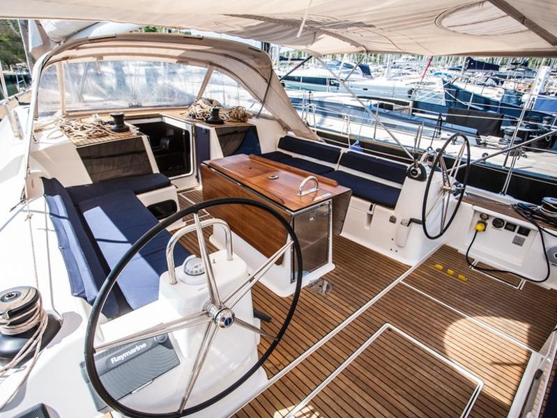 Book yachts online - sailboat - Dufour 56 Exclusive - TEFNUT - rent