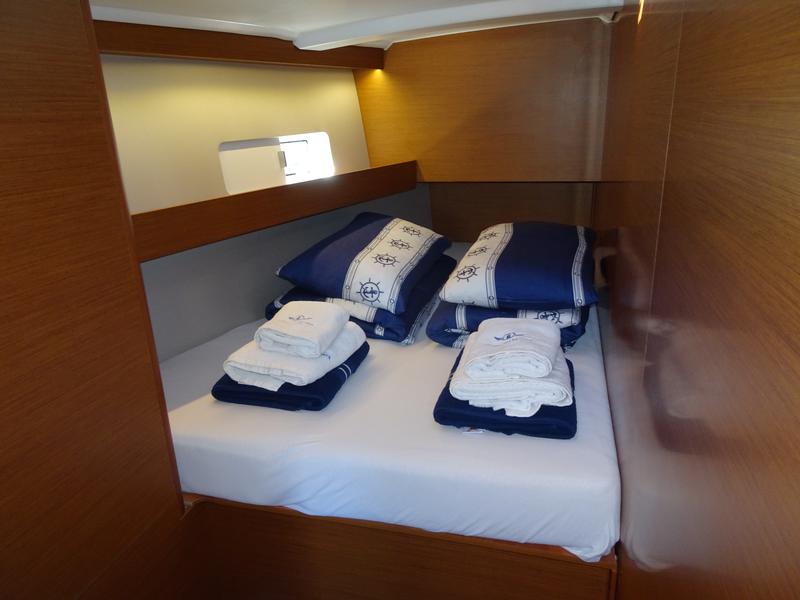 Book yachts online - sailboat - Sun Odyssey 490 - DONAR - rent