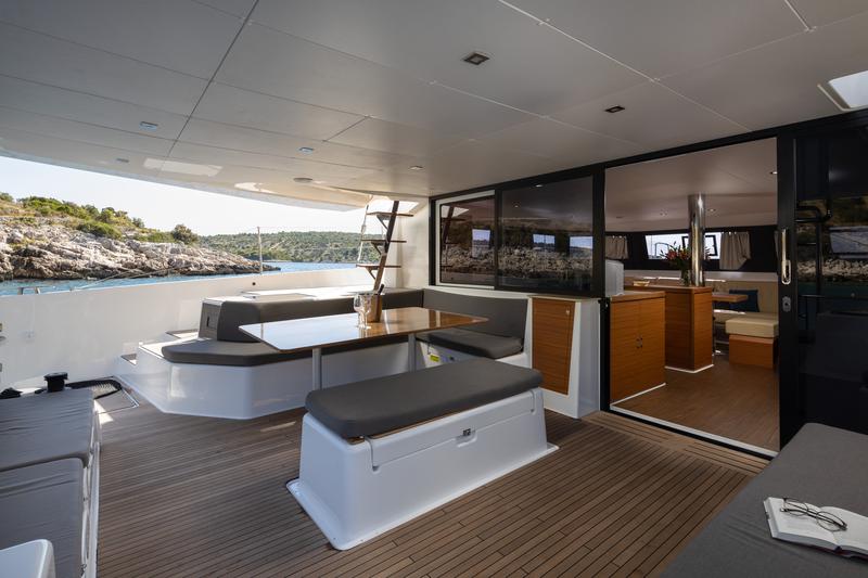 Book yachts online - catamaran - Dufour 48 Catamaran - LER - rent