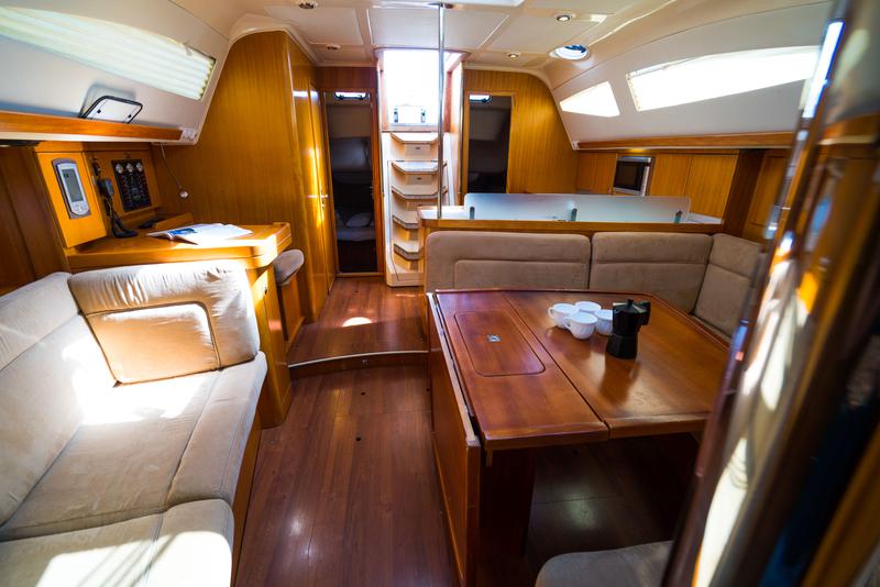 Book yachts online - sailboat - Elan 434 Impression - Skatka (sails 2015) - rent